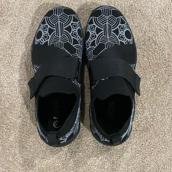 Size 40 (Mens Size 9) 1Hund Trainer Pro - Dancheong - Picture 1 of 5